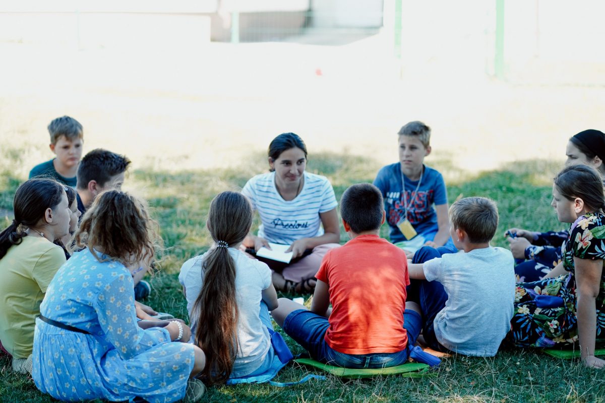 Teach for Romania lansează „Exploratorii Emoționali”, un program complex de educație socio-emoțională, dezvoltat în școlile vulnerabile